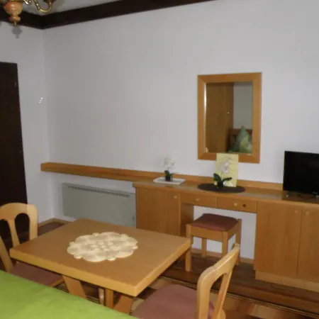 Gastehaus Am Walde - Familie Troller Ledenitzen