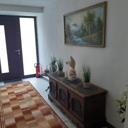 Konukevi Gaestehaus Am Walde - Familie Troller 3*